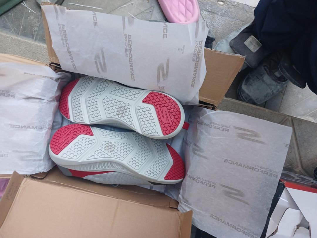 İdman ayaqqabısı Skechers — Şəxsi əşyalar, Bakı (2)