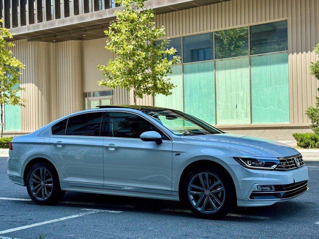Volkswagen Passat, 1.8 L, 2018 il, 130 000 km — Avtomobillər, Bakı (4)