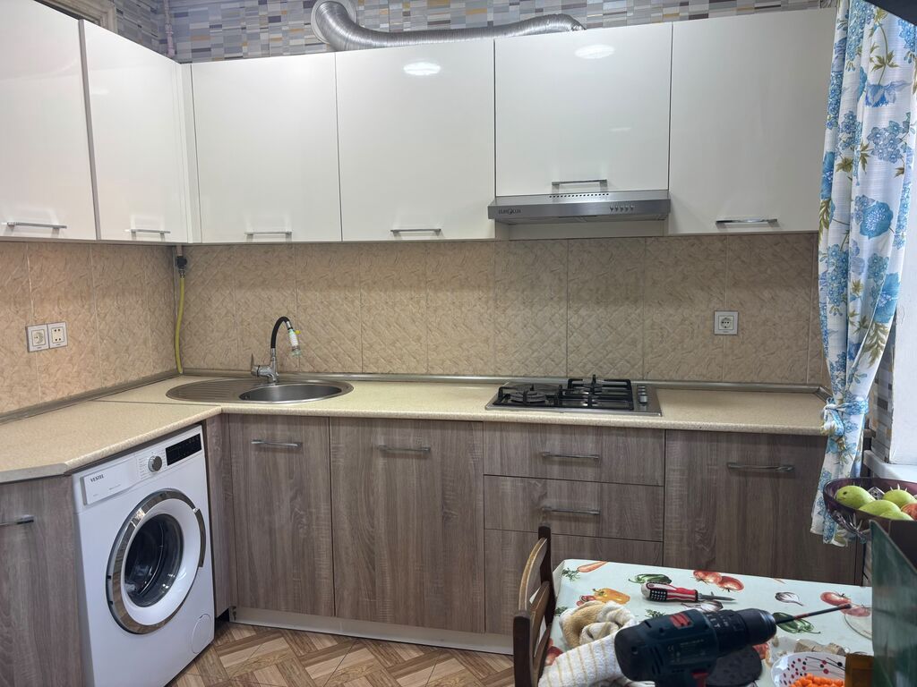 Akril metbex mebeli 6 ay istifade olunub. 280/170 ölçüdedir üstünde — Mebel, Bakı (5)