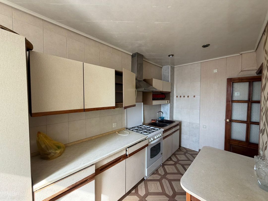 Satılır 4 otaqlı köhnə tikili 105 m² — Mənzil, Bakı (9)