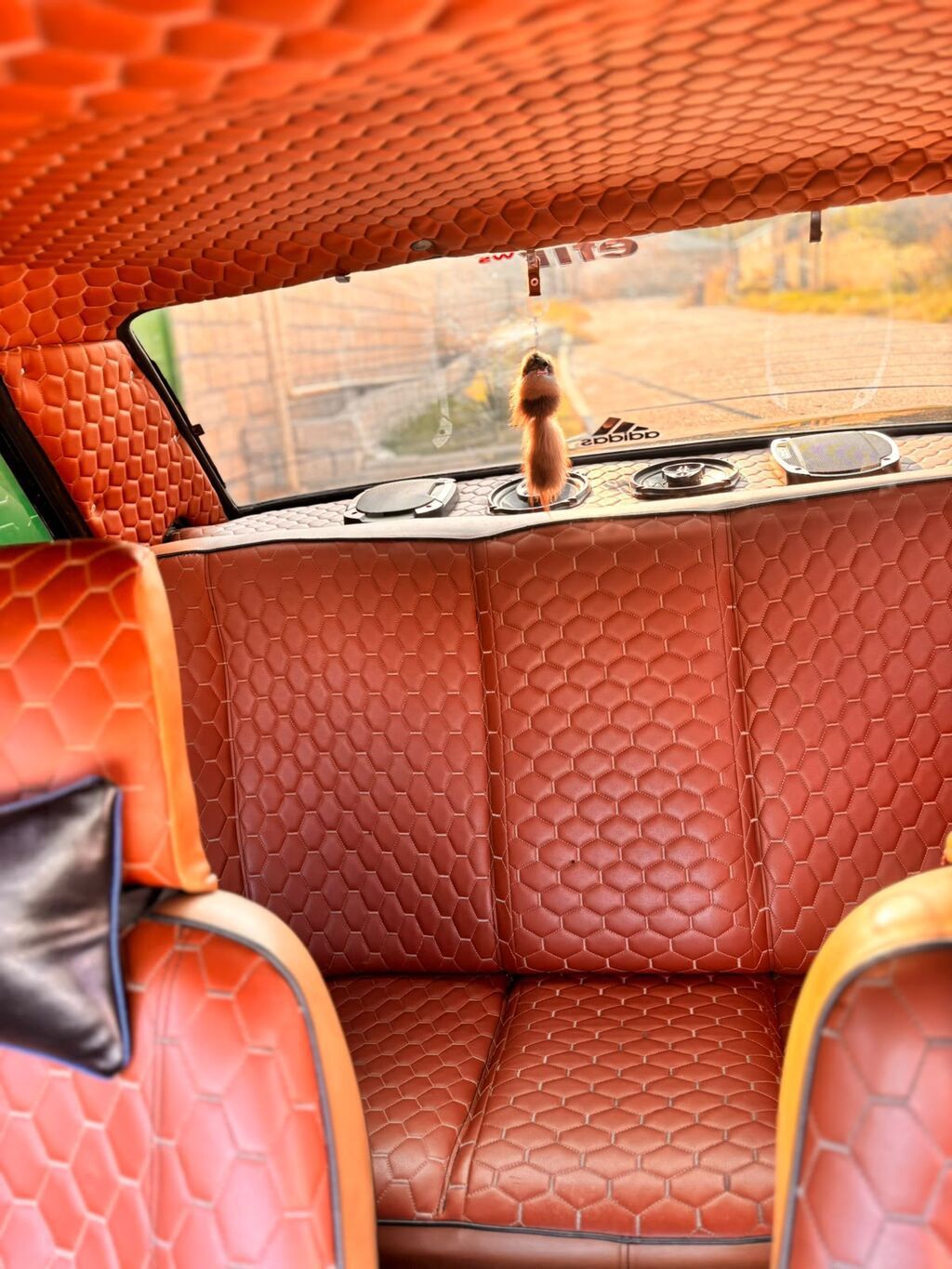 Model: Tofas Şahin (sedan) Rəng: Qara Ban növü: 4 qapılı sedan Ön arxa — Avto, Şamaxı (4)