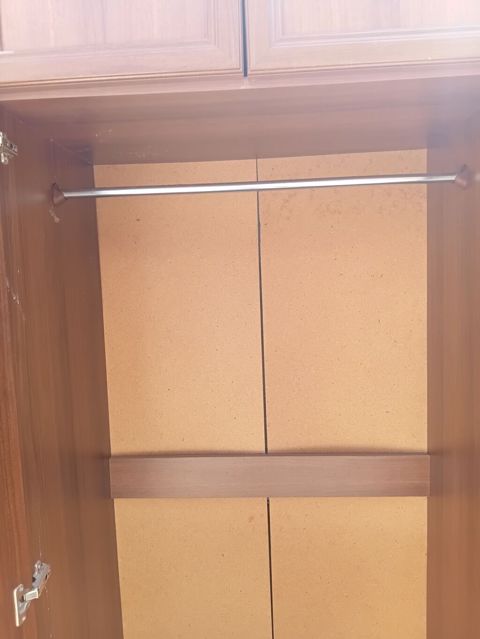 Iki bölməli paltar şkafı - Material: ağac teksturalı laminat/MDF -