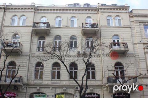 İcarəyə verilir 3 otaqlı köhnə tikili 90 m²