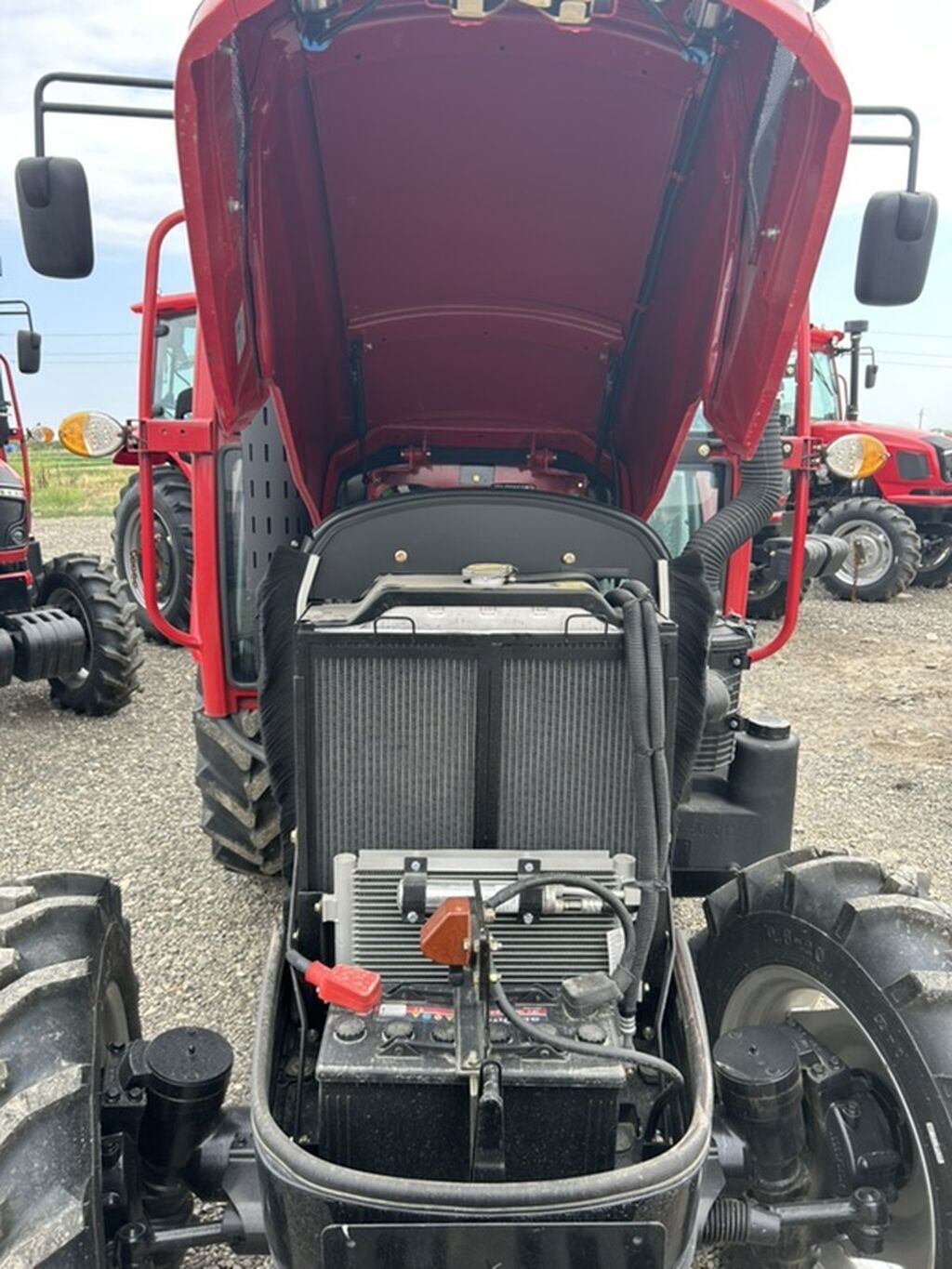 Fotolardakı kənd təsərrüfatı texnikası: Dongfeng DFE904-3 təkərli — Traktorlar, Quba (6)