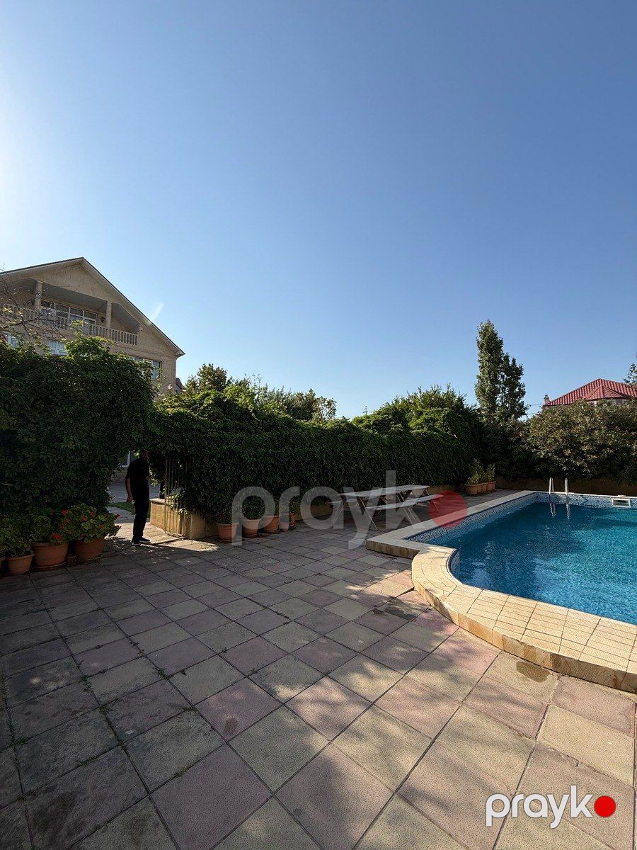 Satılır 12 otaqlı həyət evi/bağ evi 600 m² — Ev, villa, Bakı (2)
