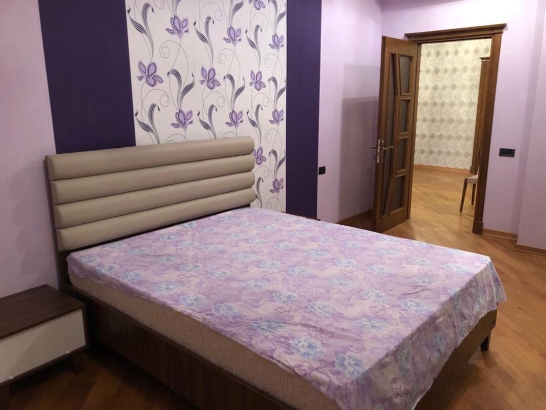 İcarəyə verilir 4 otaqlı yeni tikili 160 m² — Mənzil, Bakı (2)