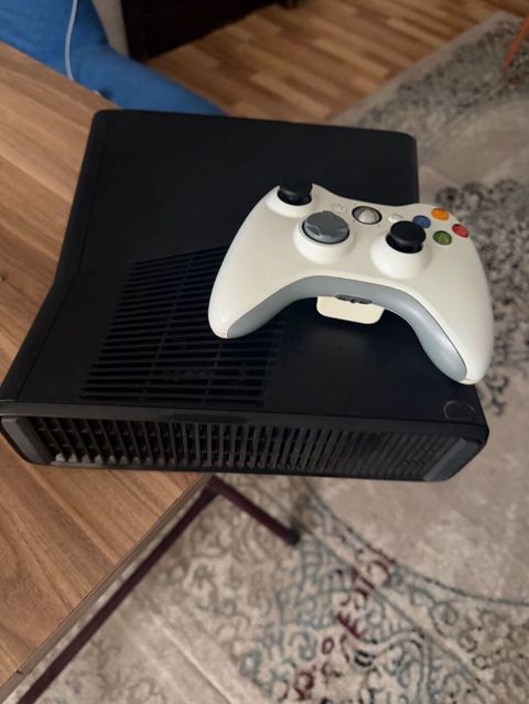 Xbox 360 ın ən güvənli modellərindən “Xbox 360 slim S”