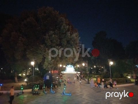 Satılır 2 otaqlı köhnə tikili 55 m²