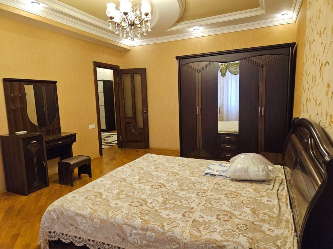 İcarəyə verilir 3 otaqlı yeni tikili 140 m² — Mənzil, Bakı (7)