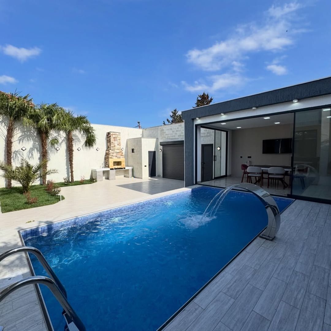 Satılır 4 otaqlı həyət evi/bağ evi 170 m² — Ev, villa, Bakı (2)