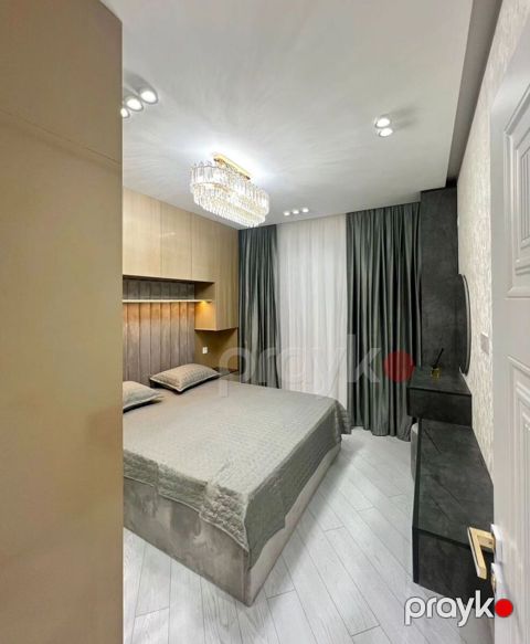 Satılır 3 otaqlı köhnə tikili 79 m²