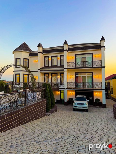 Satılır 6 otaqlı həyət evi/bağ evi 500 m²