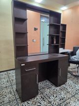 Salon üçün vizaj/berber masası və kreslo dəsti - Tünd ağac rəngində — Mallar