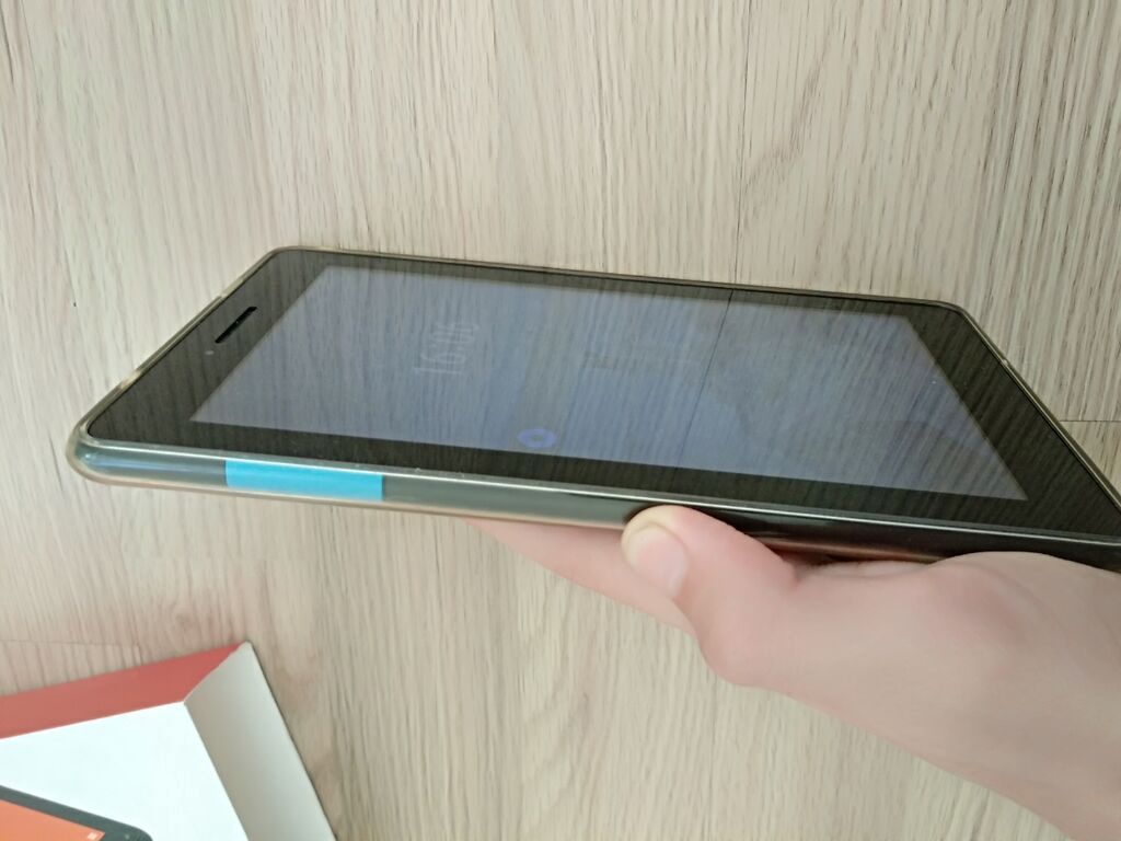 Android planşet - Təxmini 7–8 düymlük sensorlu ekran, klassik qara — Digər planşetlər, Bakı (7)