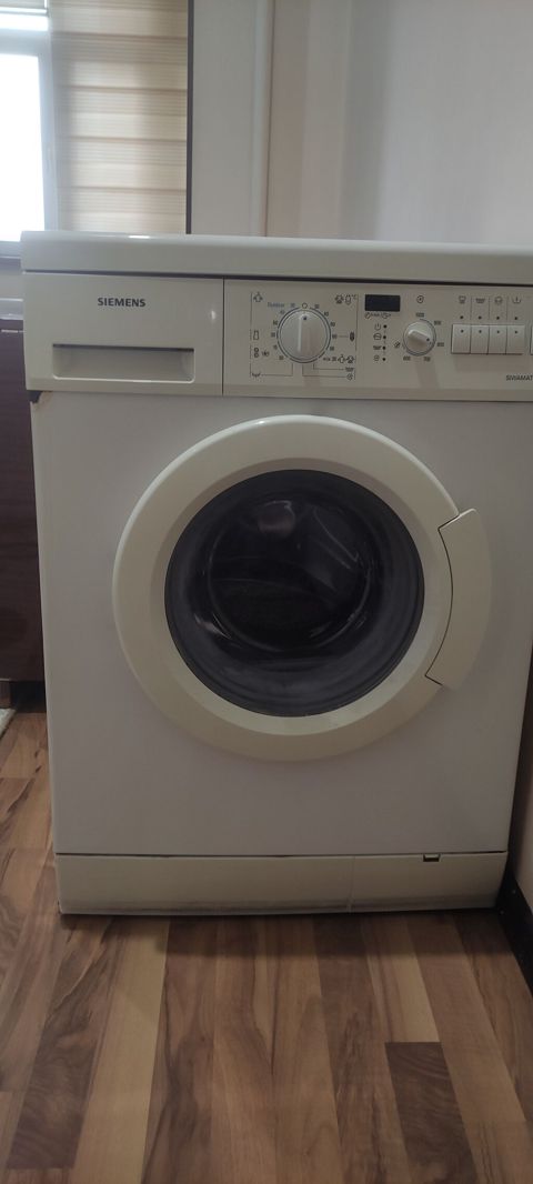 Siemens SIWAMAT XL önyükləməli paltaryuyan maşın Xüsusiyyətlər: - Ön