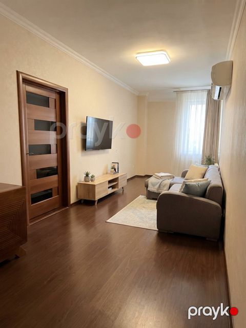 İcarəyə verilir 4 otaqlı köhnə tikili 120 m²