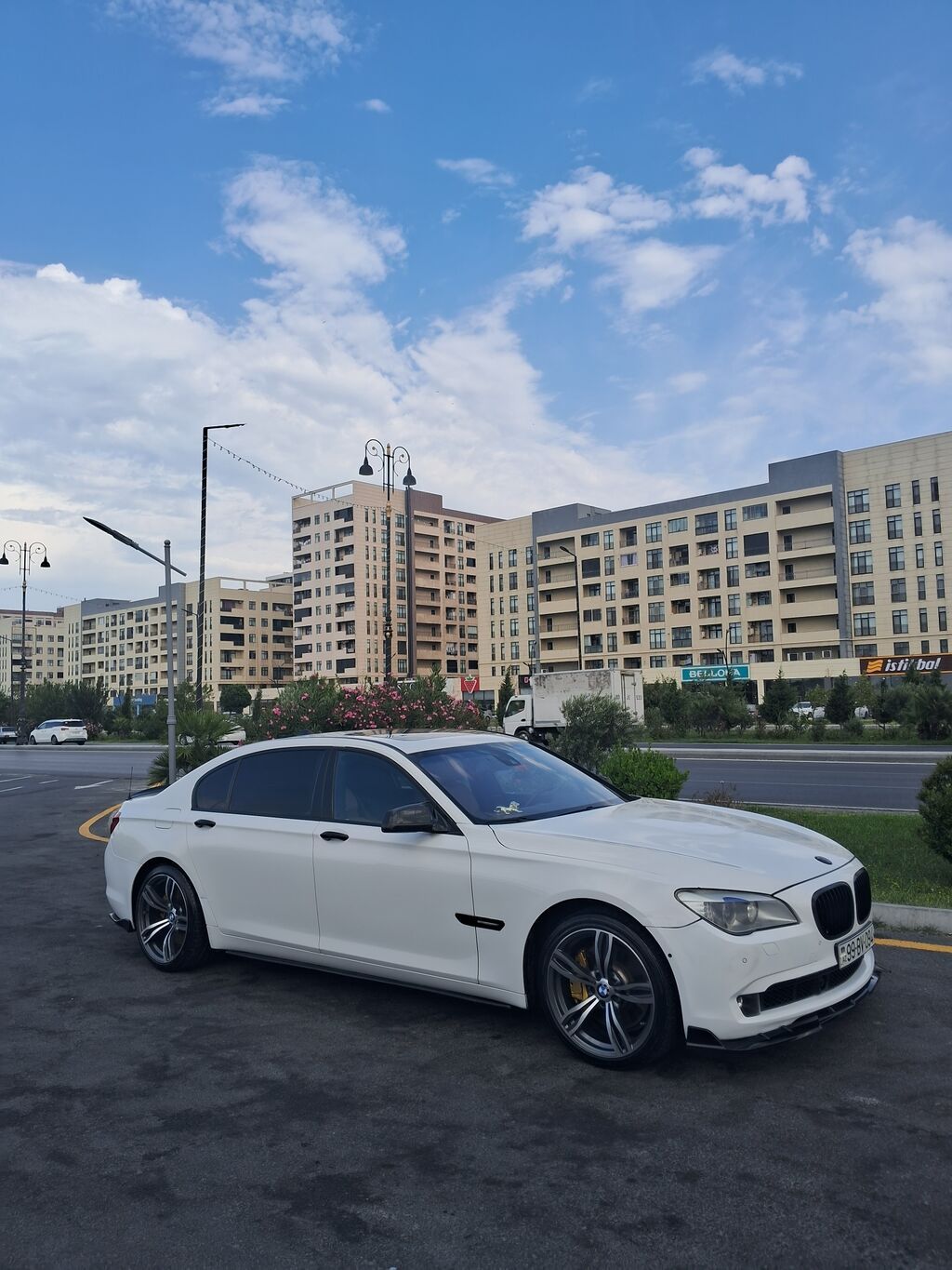 BMW 750: 4.4 l | 2011 il Sedan — Avto, Novxanı (7)