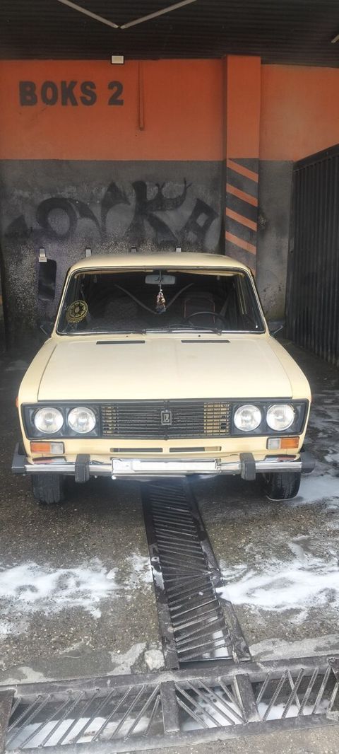 LADA (VAZ) 2106, 1988 il
