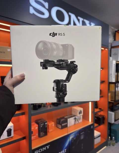 DJI RS 5 kamera stabilizatoru — 3 oxlu peşəkar gimbal