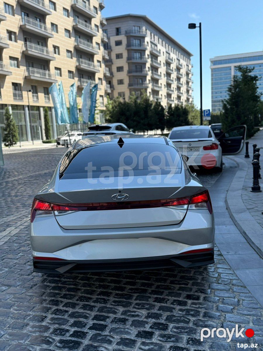 Hyundai Elantra 2023 icarəsi — Xidmətlər, Bakı (2)