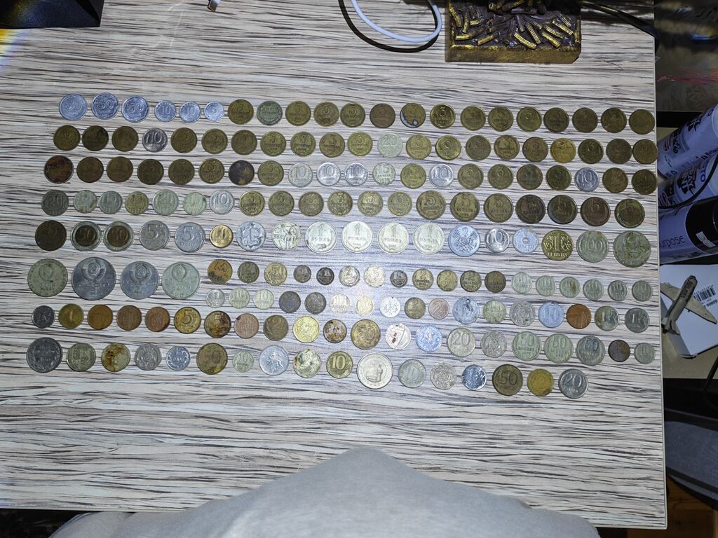Kolleksiya üçün müxtəlif ölkə və illərə aid böyük metal pul — Sikkələr, Bakı
