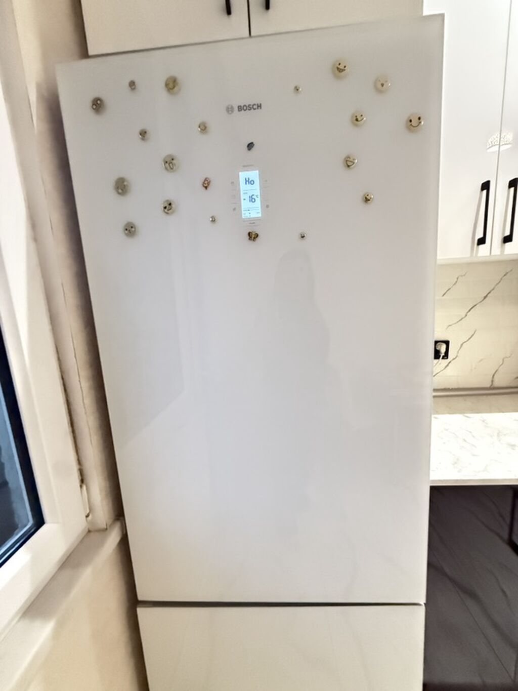 Bosch ikiqapılı soyuducu. Evdən satışdır. heç bir problemi yoxdur