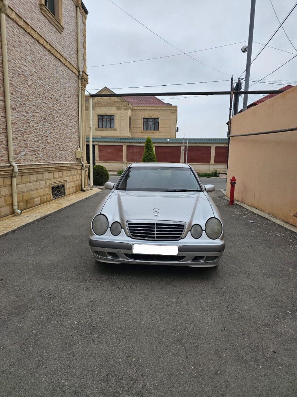 Mercedes-Benz E 220 (2001 il), 2.2L, sedan