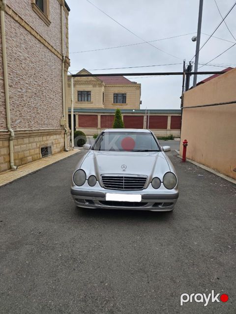 Mercedes-Benz E 220 (2001 il), 2.2L, sedan — Gəncə