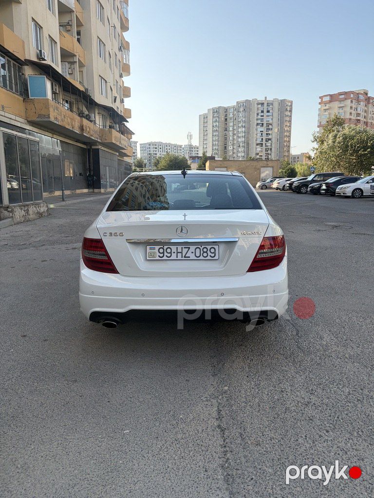 Mercedes C 300 4MATIC, 3.0 L, 2011 il, 300 200 km 99-HZ-089 — Avtomobillər, Bakı (2)