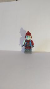 LEGO minifiqur – qırmızı dəbilqəli, iki tərəfli çaplı bədən və ayaqlar — Alixan — Oyun və oyuncaq