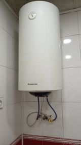 Ariston elektrik su qızdırıcısı (divar tipli, silindrik model) - — Elektronika