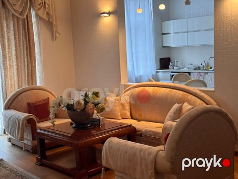 İcarəyə verilir 3 otaqlı yeni tikili 130 m²