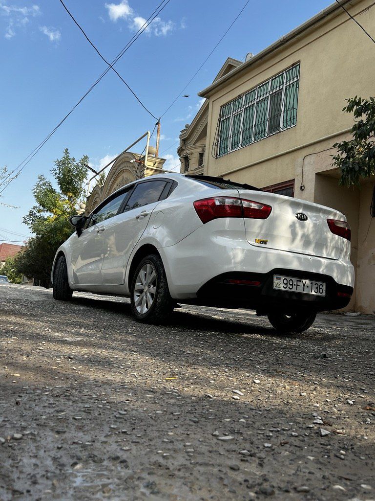 Kia Rio, 1.4 L, 2012 il, 250 000 km — Avtomobillər, Bakı (9)
