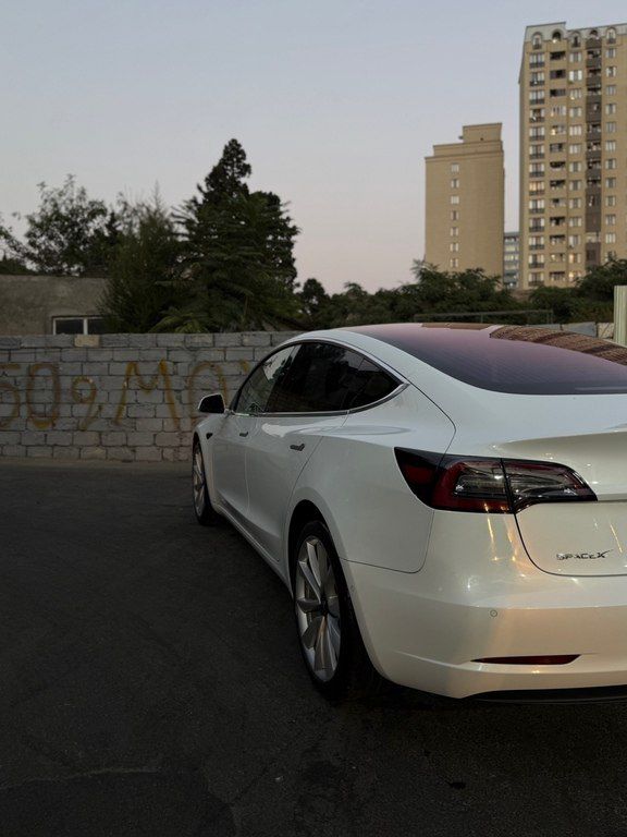 Tesla Model 3, 62 kWh, 2018 il, 103 000 km — Avtomobillər, Bakı (5)