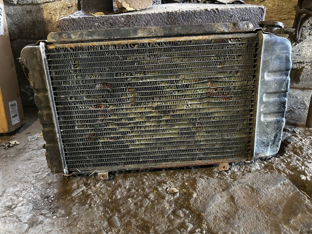 Gaz 3102 Nin ORGİNAL su radiatoru SSRİ istehsalı çürüməsi yoxdu çiçək — Radiatorlar, Sumqayıt (2)
