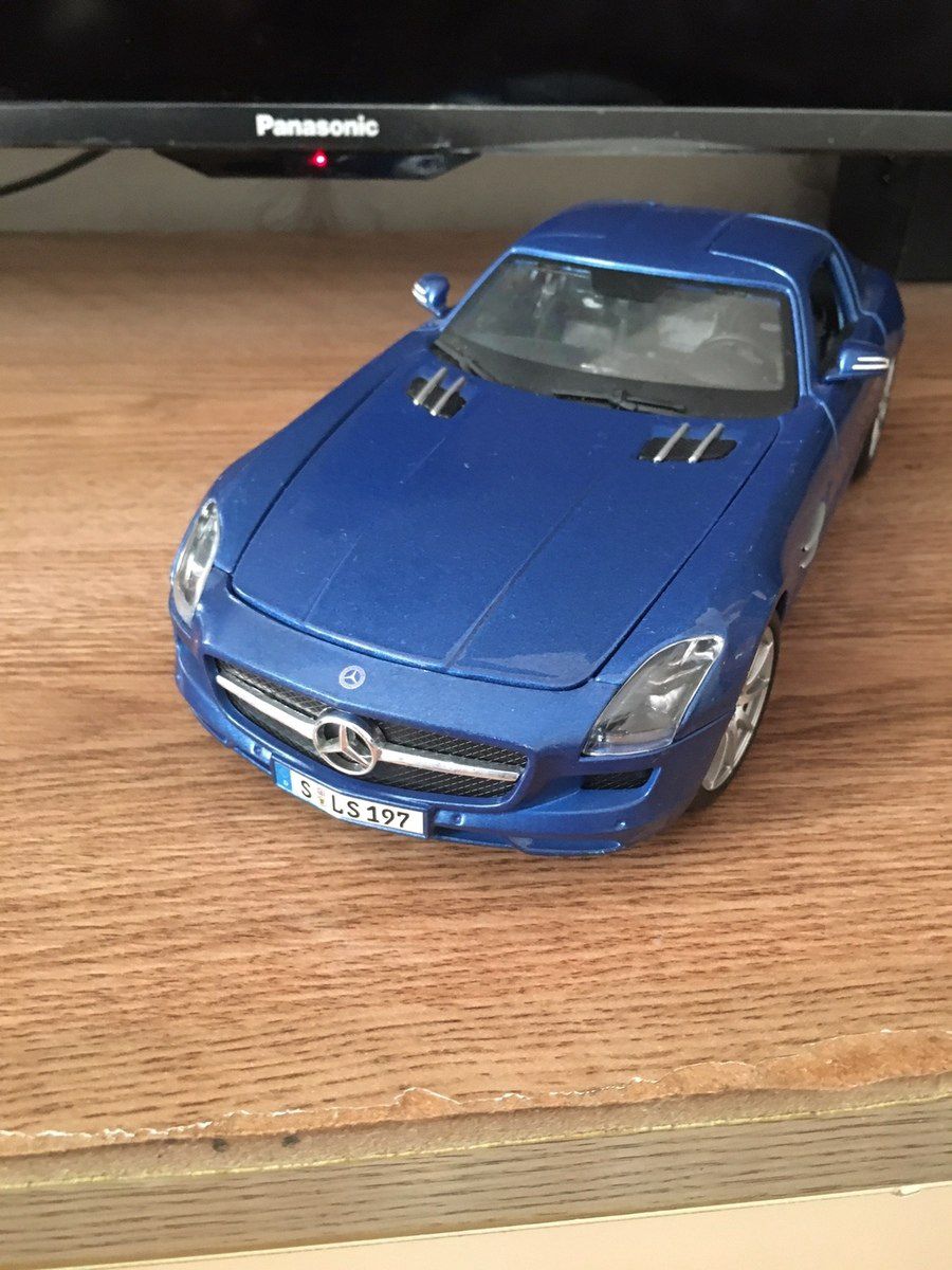 Maisto 1/18 Scale Diecast - Mercedes Benz SL — Kolleksiyalar, Bakı (2)
