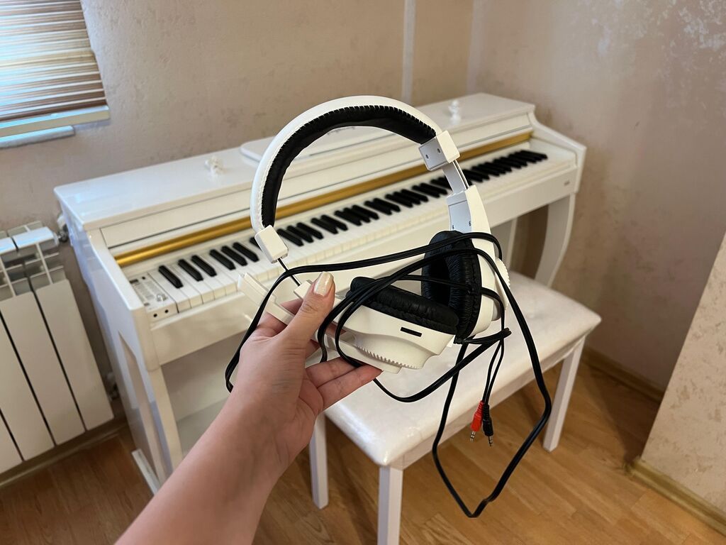 Piano, Rəqəmsal, Yeni, Ünvandan götürmə — Musiqiə alətləri, Bakı (2)