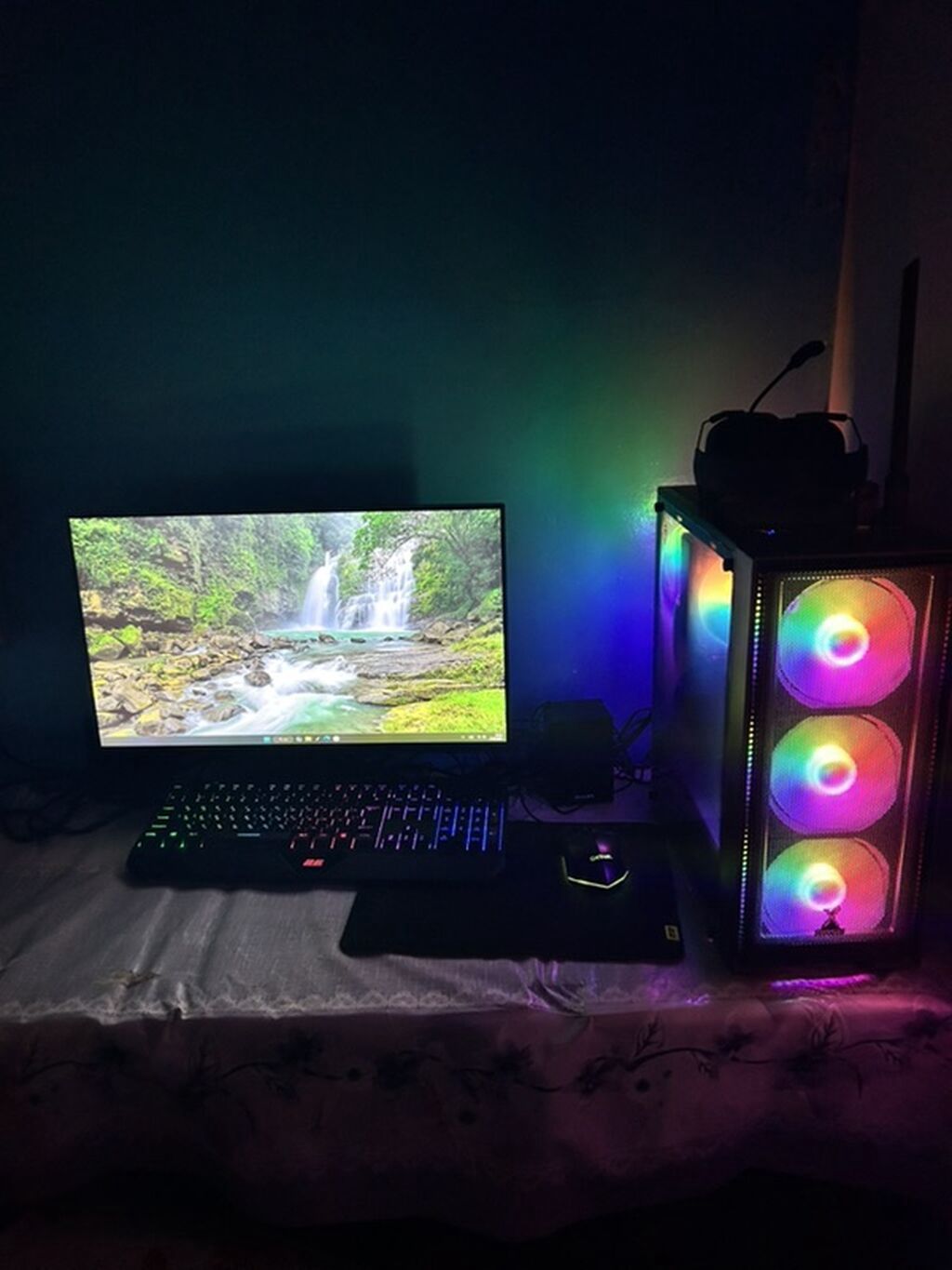 RGB işıqlı masaüstü oyun kompüteri komplekti