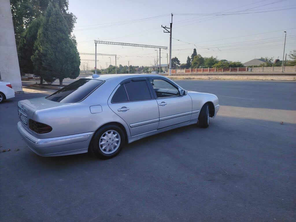Mercedes-Benz E-Class (W210) sedan – gümüşü rəng. Əsas xüsusiyyətlər — Avto, Gəncə (8)