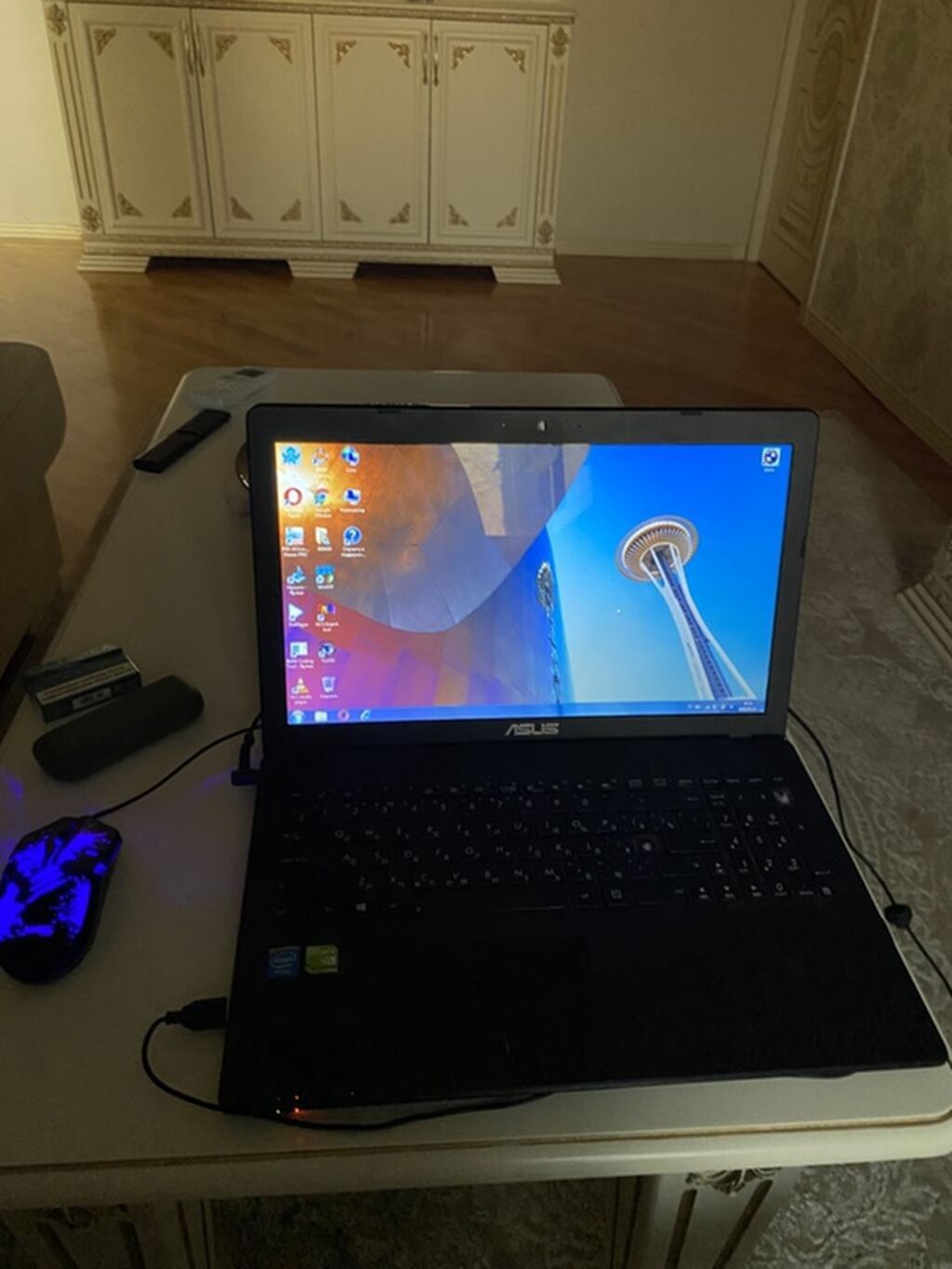 ASUS noutbuk – 15.6" ekranlı, tam ölçülü klaviaturalı model — Asus, Digah (4)