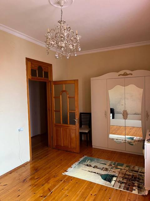 Satılır 5 otaqlı həyət evi/bağ evi 280 m² — Үй, вилла