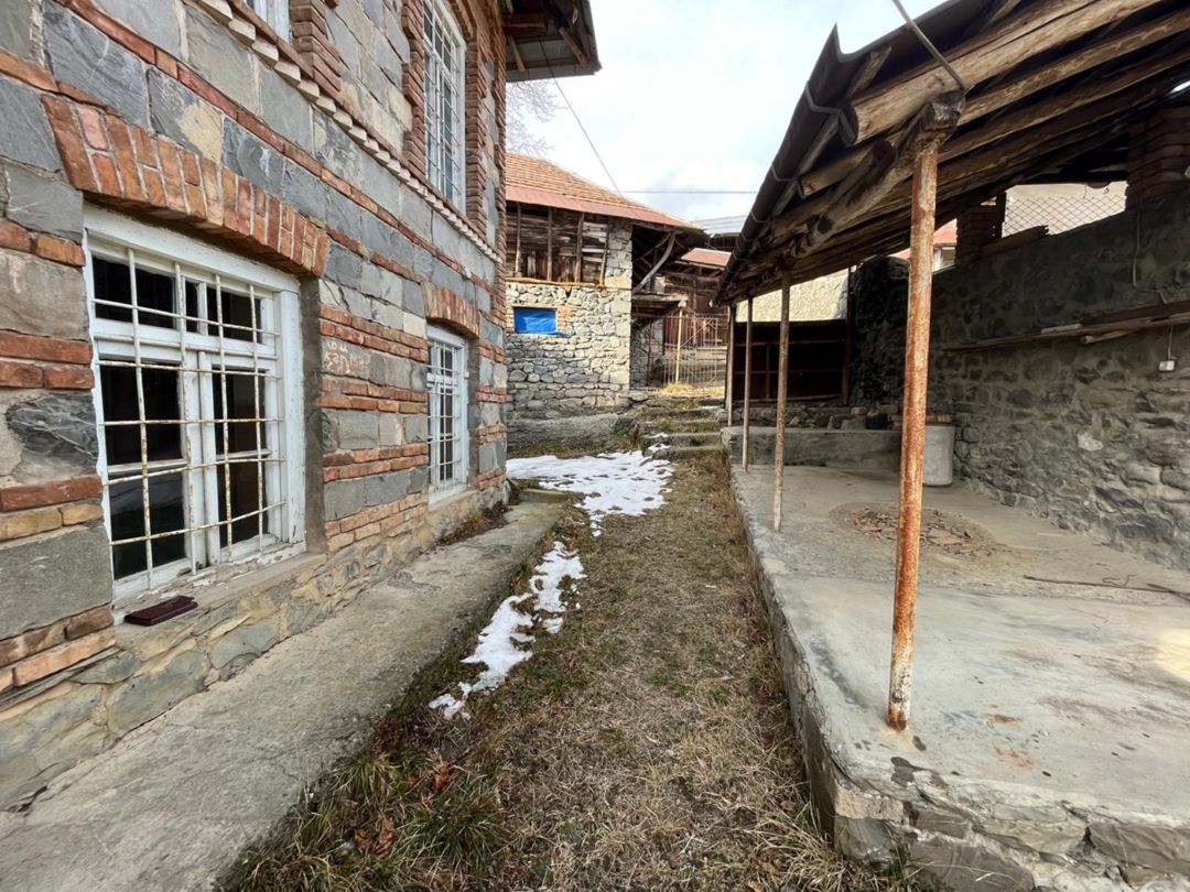 Həyət evi, Şəki ş. — Daşınmaz əmlak, Şəki (2)