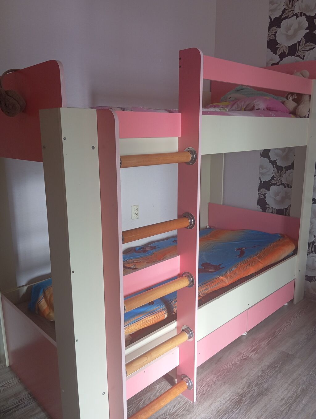Uşaq iki mərtəbəli çarpayı - Dizayn: Açıq krem və çəhrayı rənglərdə — Mebel, Bakı (2)