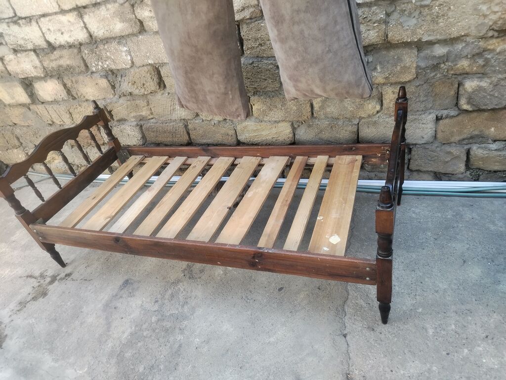 İşlənmiş, Təknəfərlik çarpayı, Bazasız, Matrassız, Siyirməsiz - 1