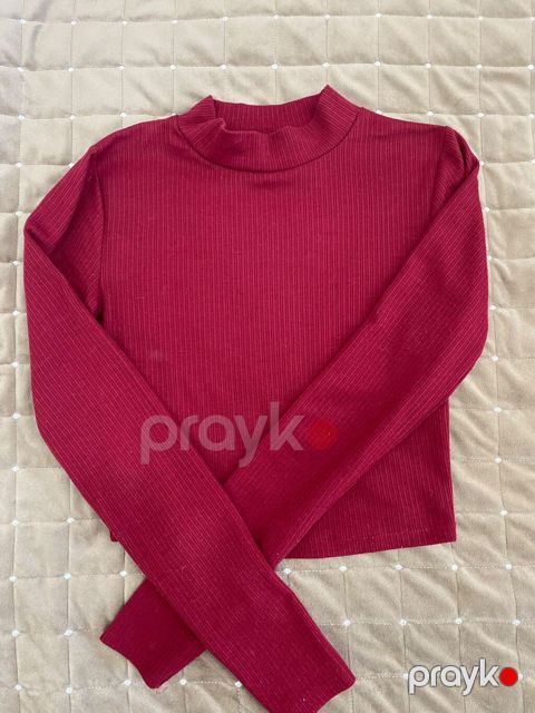 Primarkdan alınıb, xs ölçüdür, 5 manata satılır