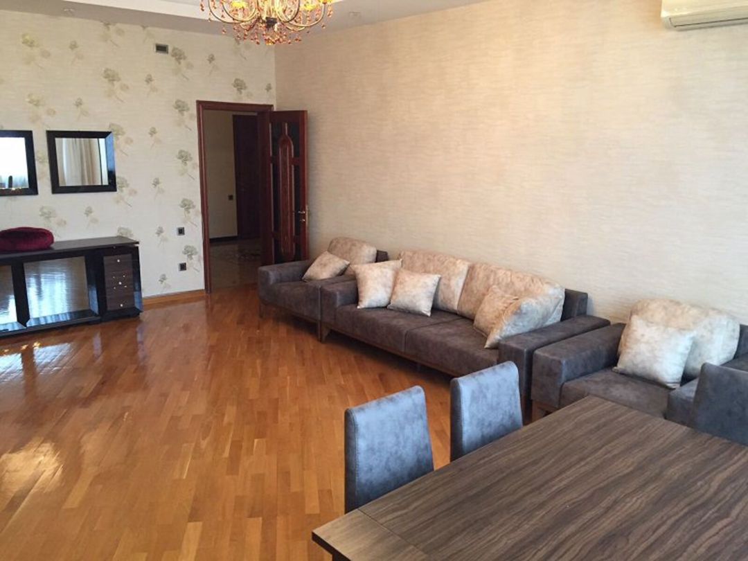 İcarəyə verilir 3 otaqlı yeni tikili 125 m² — Mənzil, Bakı (7)