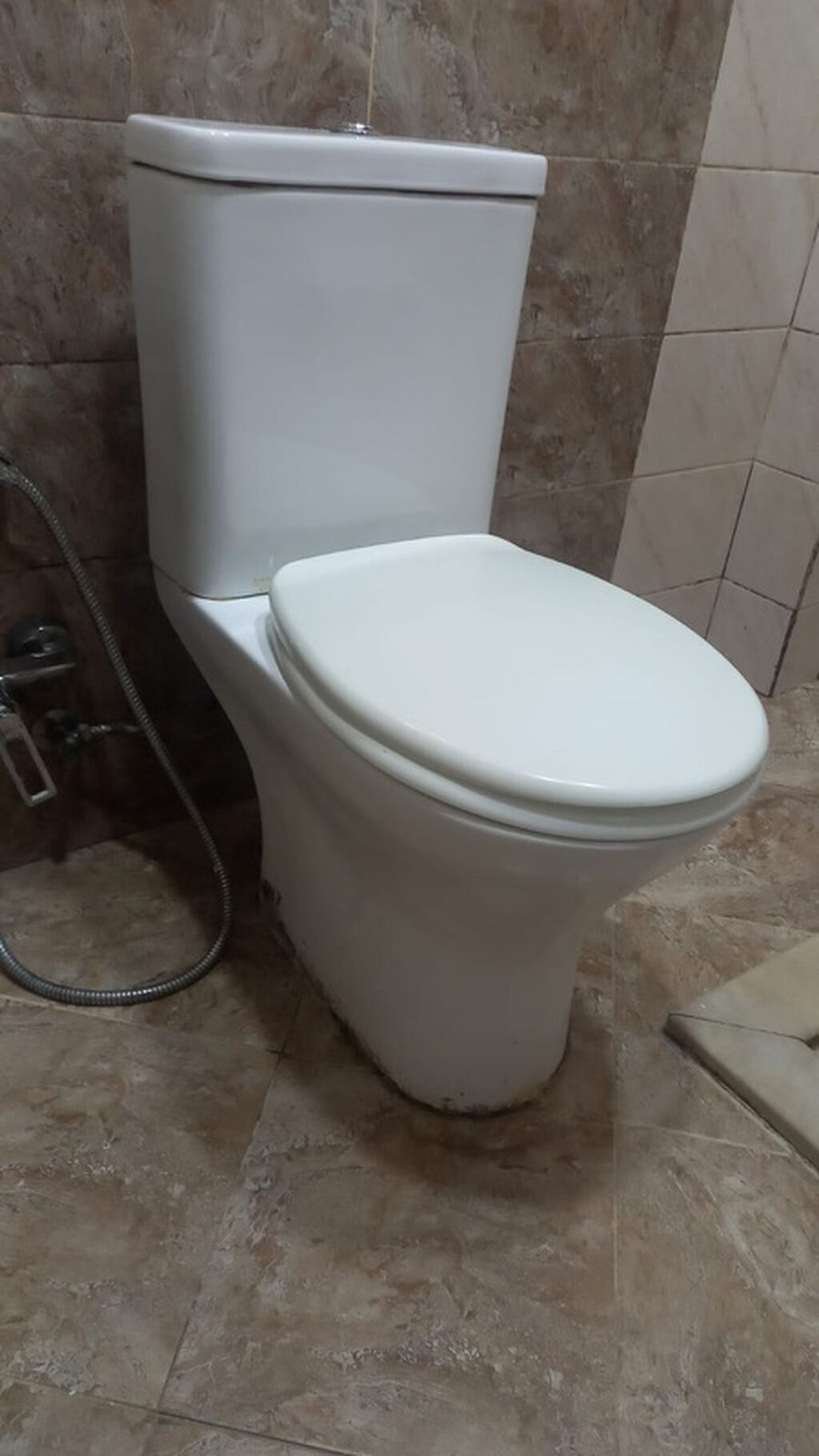 Unitaz və lavabo dəsti