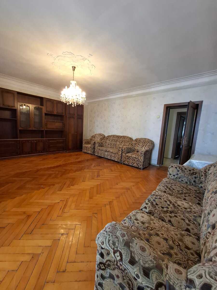 Satılır 4 otaqlı köhnə tikili 110 m² — Mənzil, Bakı (3)