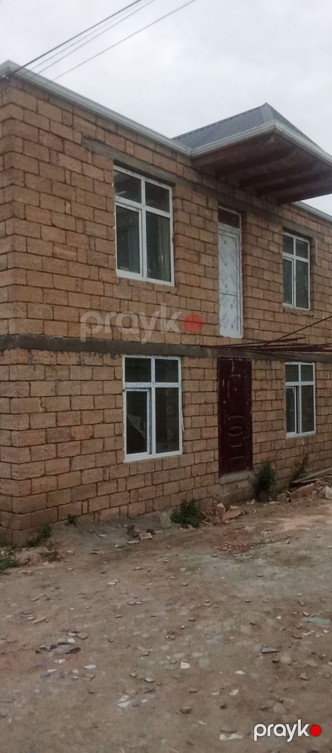 2 mərtəbəli fərdi yaşayış evi - Konstruksiya: yerli daş-divarlı