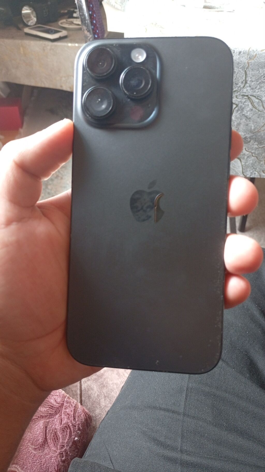 IPhone 16 Pro Max, Qara